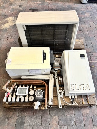 Lucht/water-warmtepompinstallatie, Techneco ELGA, Remeha En Toshiba, 2