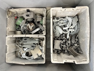 Partij onderdelen en inzetstukken voor een kunststof stomplasmachine