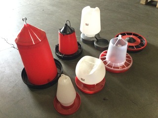 7x Voederbakken, doorzichtig/rood/zwart