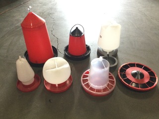 7x Voederbakken, doorzichtig/rood/zwart