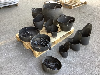 Partij bloembakken gemaakt van rubber, ED, zwart