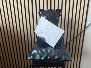 Sculptuur, Lior24, Chanel beer, zwart