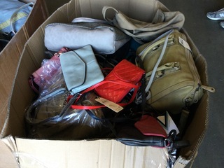 Ca. 40x Tassen verschillende kleuren, soorten