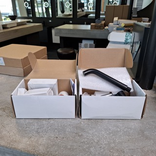 2x Wastafelkraan, inbouw, zwart
