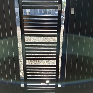 Designradiator HR badmeubelen, Base, mat zwart (ral 9005)