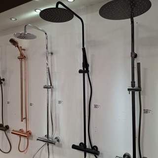 Regendoucheset Gena, Bardolino, mat zwart