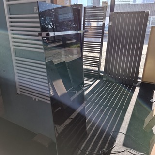 Glasradiator Novellini, elektrisch, zwart glas