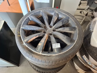 4x Band met velg O.a. Acceiera