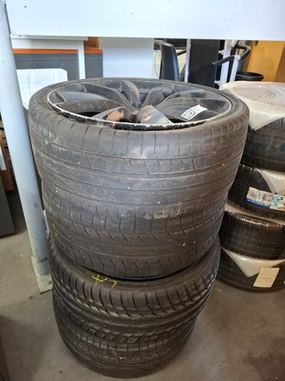 4x Band met velg O.a. Acceiera