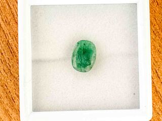 Smaragd – 2.70 carat natuurlijke smaragd