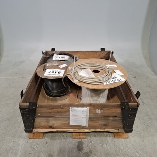 Partij diverse kabel op houten haspel