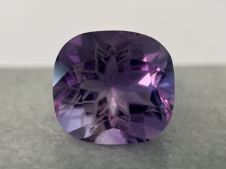 Amethist – 13.35 carat paarse natuurlijke amethist