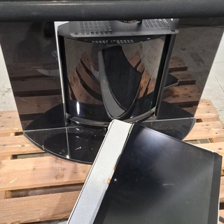 Monitor op standaard en 1x monitor (defect), Panasonic, TX-48CX400E
