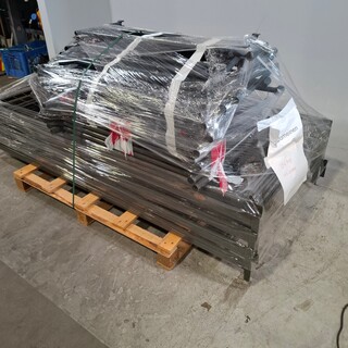 Partij metalen bed onderdelen
