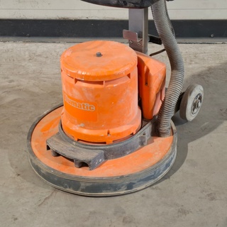 Vloerschuurmachine roterend – 230V Numatic, HFM 1515, bouwjaar 2016