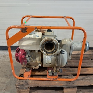 Vuilwaterpomp 96 m³ benzine Koshin, KTH-100X, bouwjaar 2018