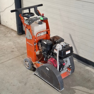 Asfalt-betonzaag 450mm benzine Husqvarna, FS400, bouwjaar 2018