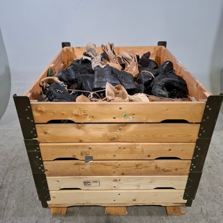 Partij diverse schoenen
