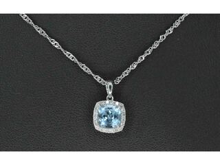 Witgouden entourage hanger bezet met topaas en diamanten, excl. kettin