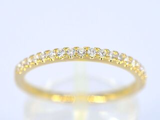 Gouden rijring met briljant geslepen diamant