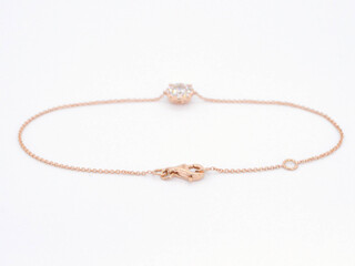 Rosegouden armband met een diamanten bedel