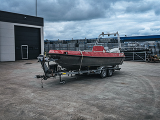 Sport consoleboot met buitenboordmotor en boottrailer, Twister, 600 Pr