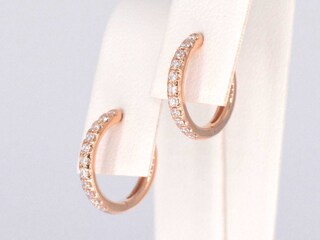 Rosegouden oorbellen met diamanten