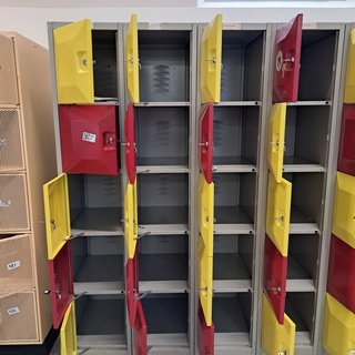 15x Lockerkast rood en geel