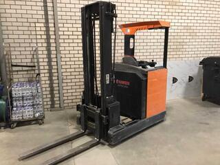 Reachtruck BT, RRE160M, oranje, bouwjaar 2011
