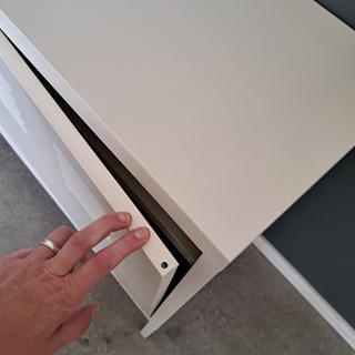 Metalen dressoirkast Ikea, Wit