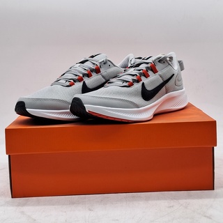 Ca. 10x Paar schoenen, Nike, O.a. Revolution 5 BQ3204-011