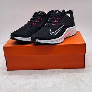 5x Paar schoenen, Nike, O.a. WMNS Quest 3 CD0232-007