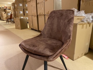 Set van 6 eetkamerstoelen, rust