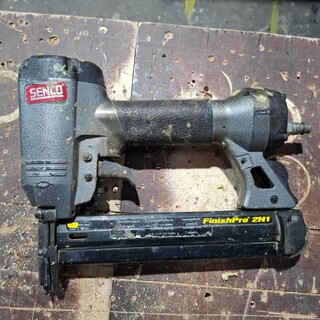 2x Pneumatische tacker Senco