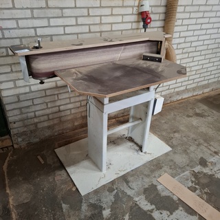 Kantenschuurmachine