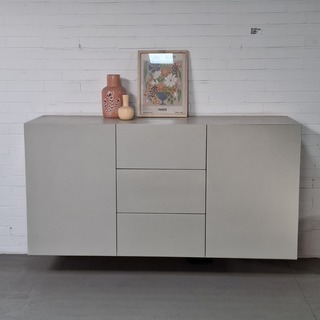 Zwevend dressoir