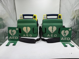 2x AED, Cardiac Science / AIVIA, Powerheart AED G3