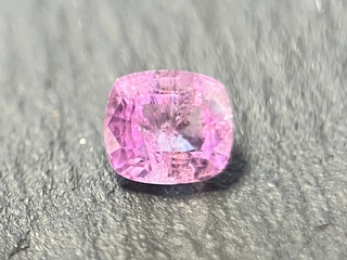 Edelsteen – 1.28 carat pink sapphire