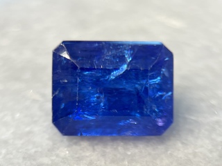 Tanzaniet – 6.77 carat natuurlijke tanzaniet