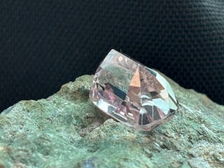 Edelsteen – 14.83 carat natuurlijke kunziet