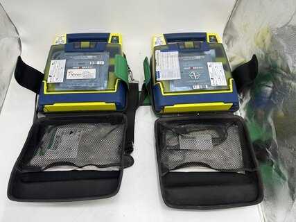 2x AED, Cardiac Science / AIVIA, Powerheart AED G3
