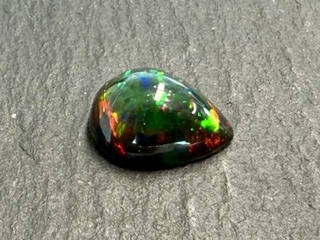 Black opal – 5.60 carat Natuurlijke Black opal