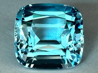 Edelsteen – 38.61 carat blauwe topaas