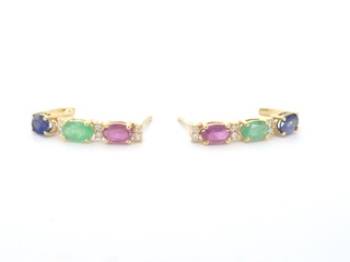 Gouden oorbellen met multicolour edelstenen en diamant