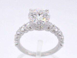Witgouden ring met een diamant van 2.00 carat