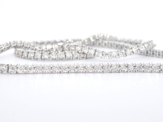 Witgouden collier met diamanten 3.50 carat