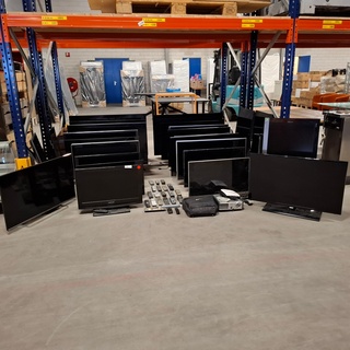 Ca. 26x Televisies, O.a. Sharp, Sony, Samsung, Panasonic, Meerdere