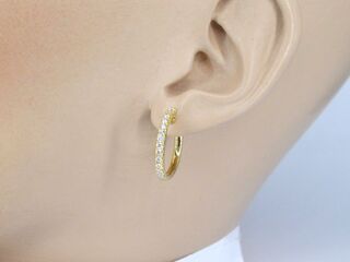 Gouden oorhangers met 26 diamanten