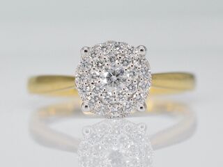 Gouden ring met diamanten