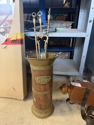 Vintage kolenkit met toebehoren en lamp